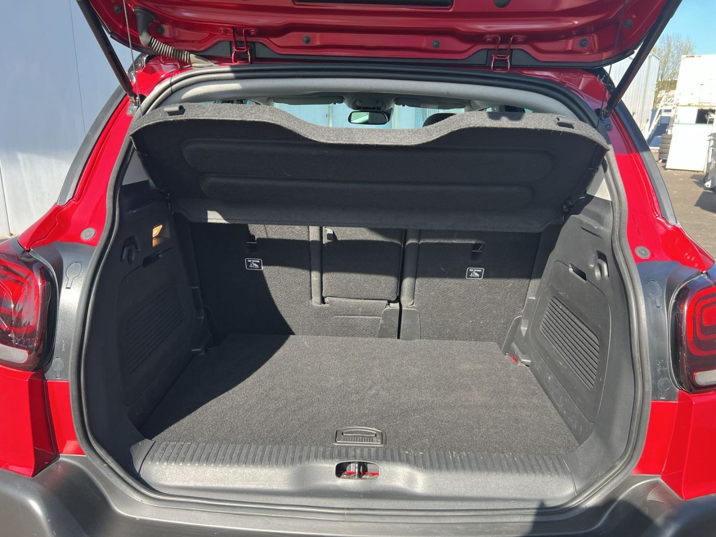 Fahrzeugabbildung Citroën C3 Aircross Shine Pack 1.2 PT 110 CarPlay Navi
