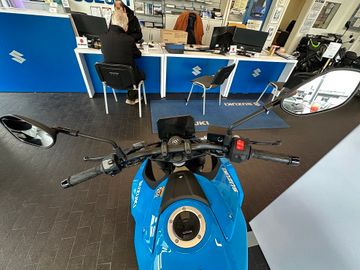 Suzuki GSX 8S  auch mit 35 kw