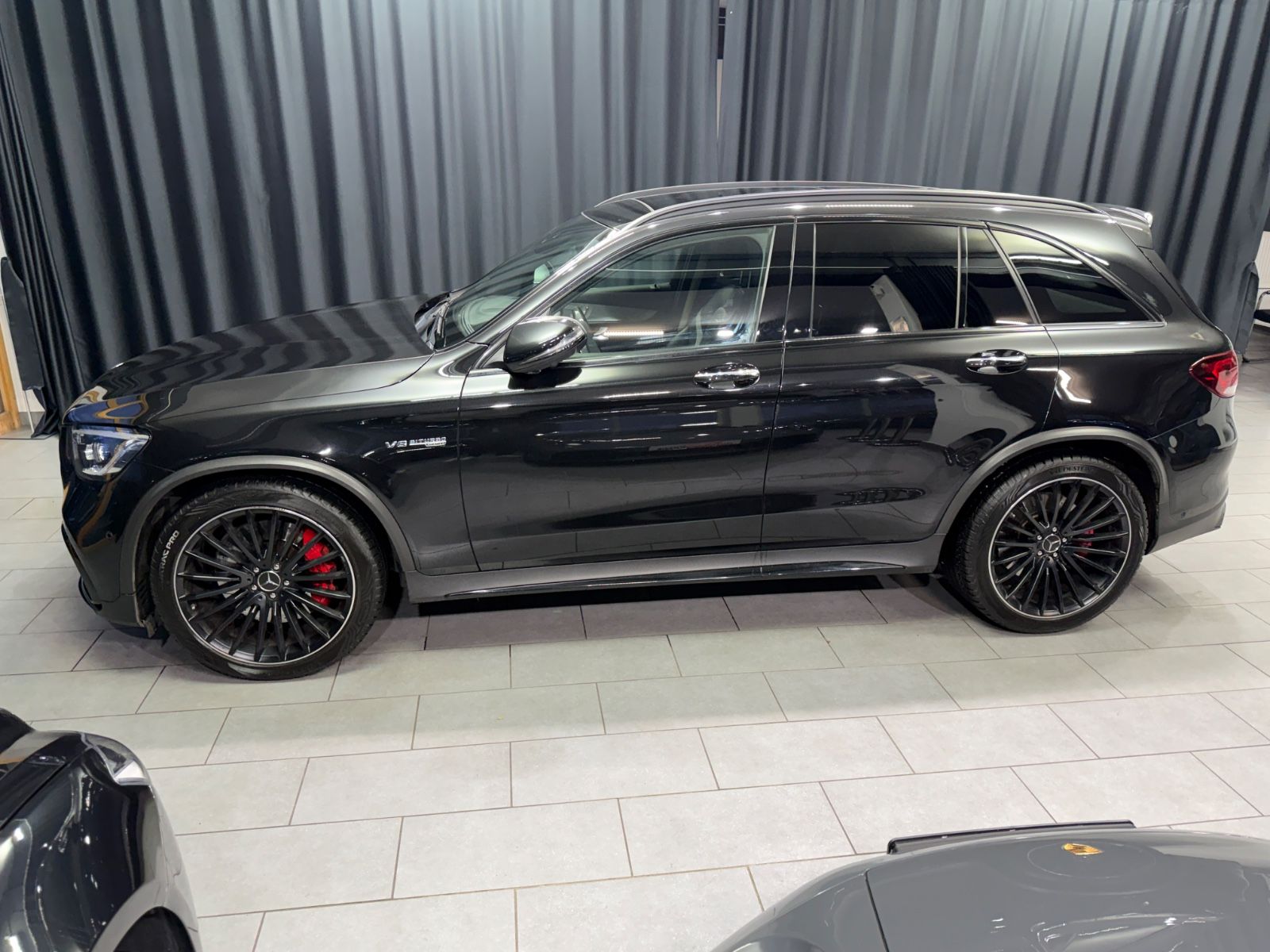 Fahrzeugabbildung Mercedes-Benz GLC 63 S AMG|BURMESTER|PANO|FACELIFT|CARBON|