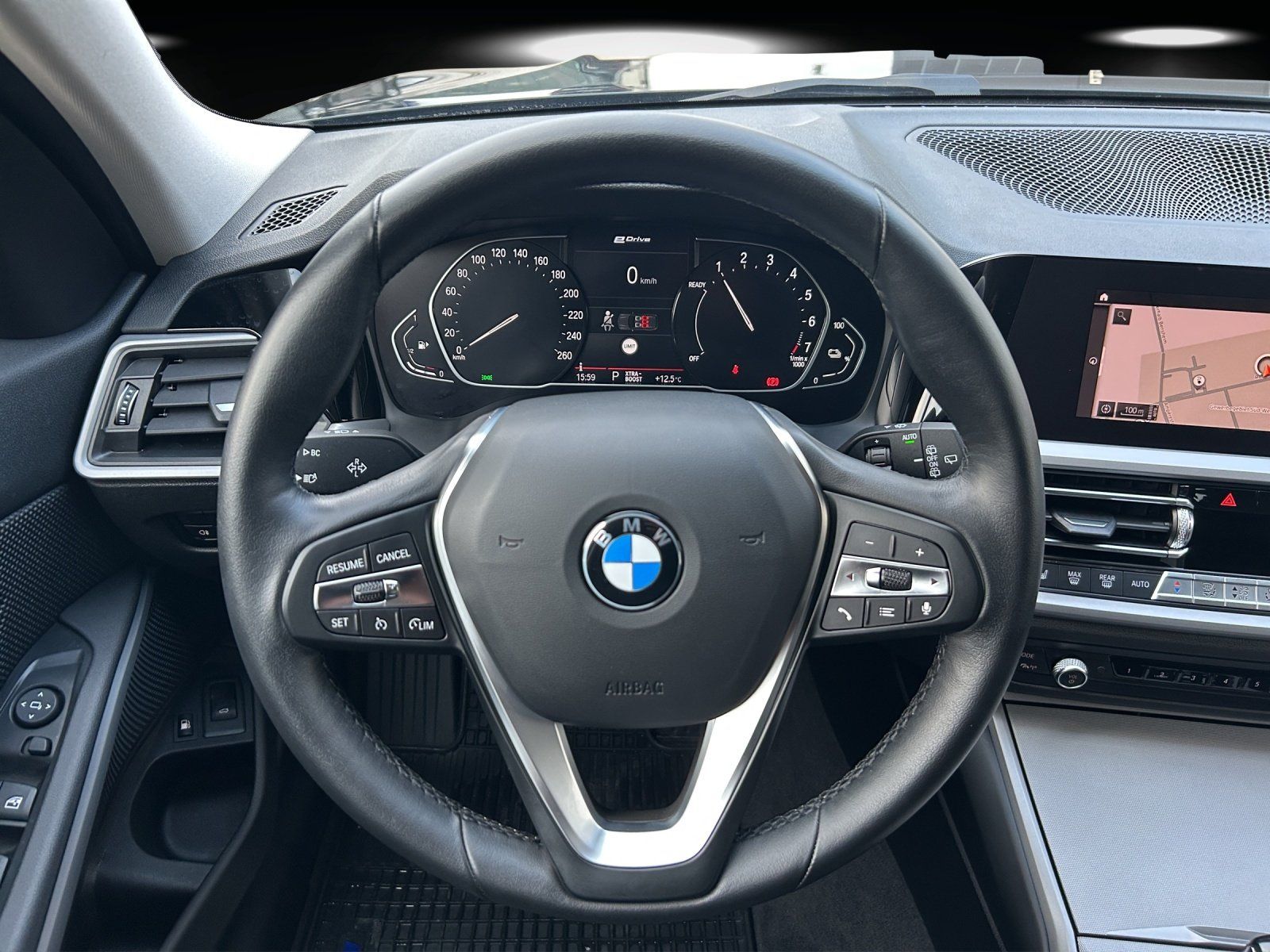 Fahrzeugabbildung BMW 330e Advantage/LIVE-COCKPIT+/LED/SHZ/