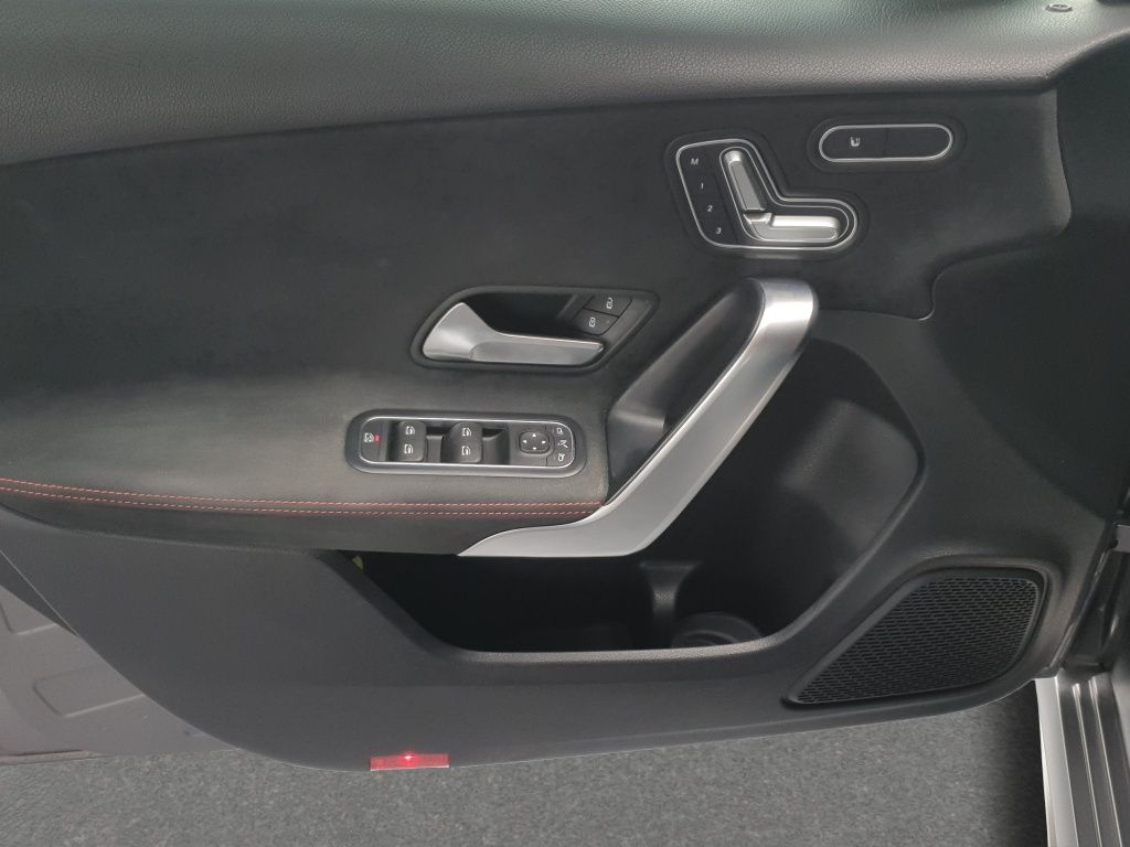 Fahrzeugabbildung Mercedes-Benz A 250 Kompaktlimousine AMG*Night*Kamera*LED