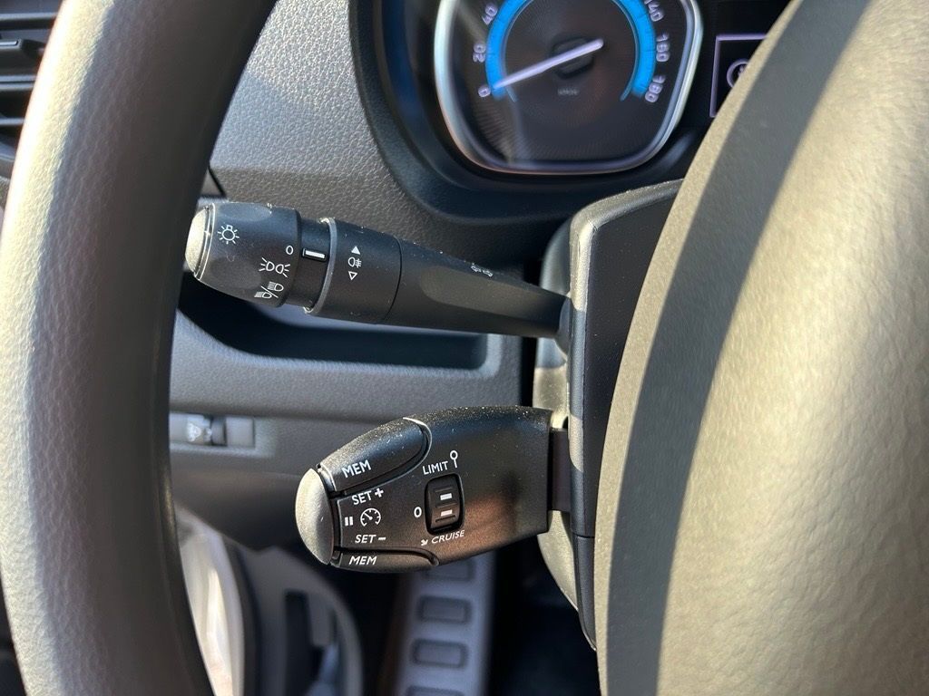 Fahrzeugabbildung Citroën Jumpy ELEKTRO, Klima, PTS, Tempomat, 3-Sitzer, D