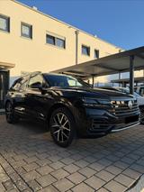 Volkswagen Touareg 3.0 V6 TFSI 250kW 4MOT Tiptr. R-Line... - Volkswagen Touareg mit Benzin-Antrieb: Geländewagen