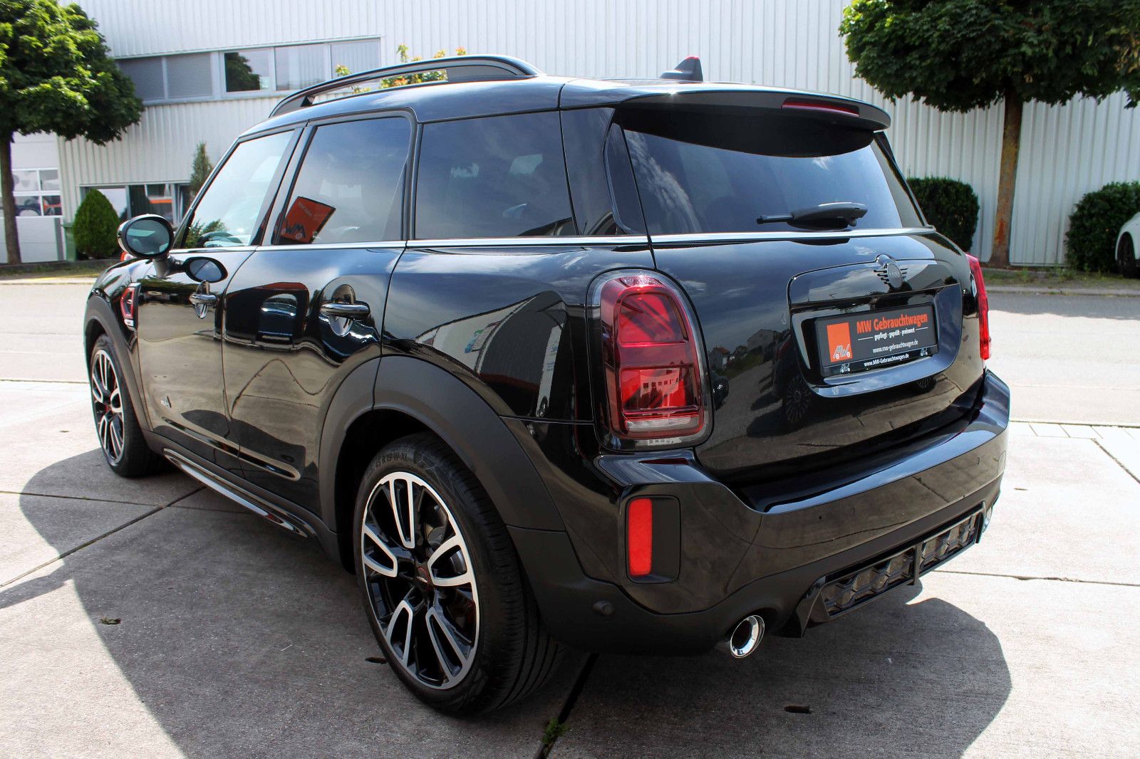 Fahrzeugabbildung MINI Countryman John Cooper Works ALL4 ACC PANO HUD