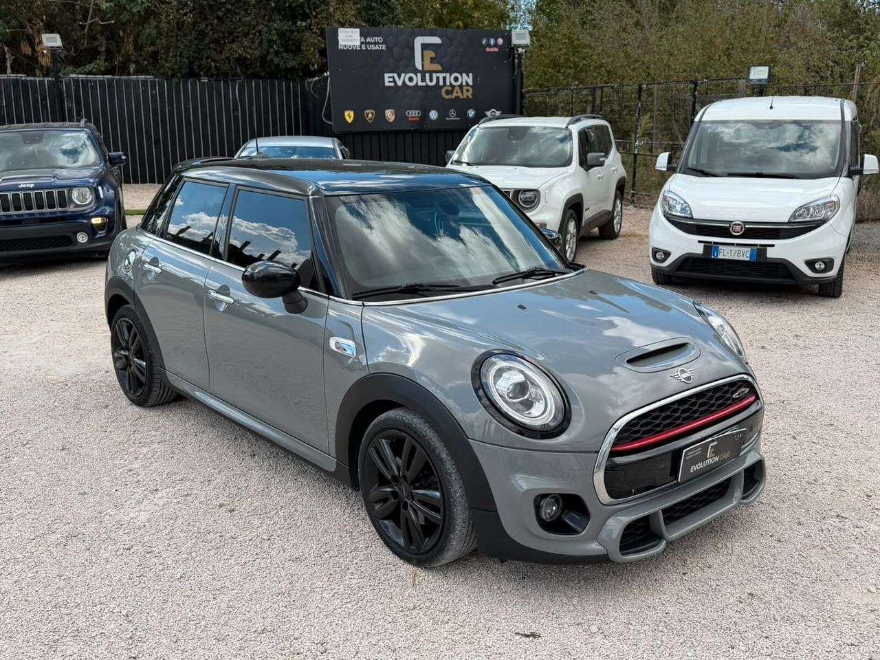 MINI Mini 2.0 John Cooper Works 2020 imagem 2