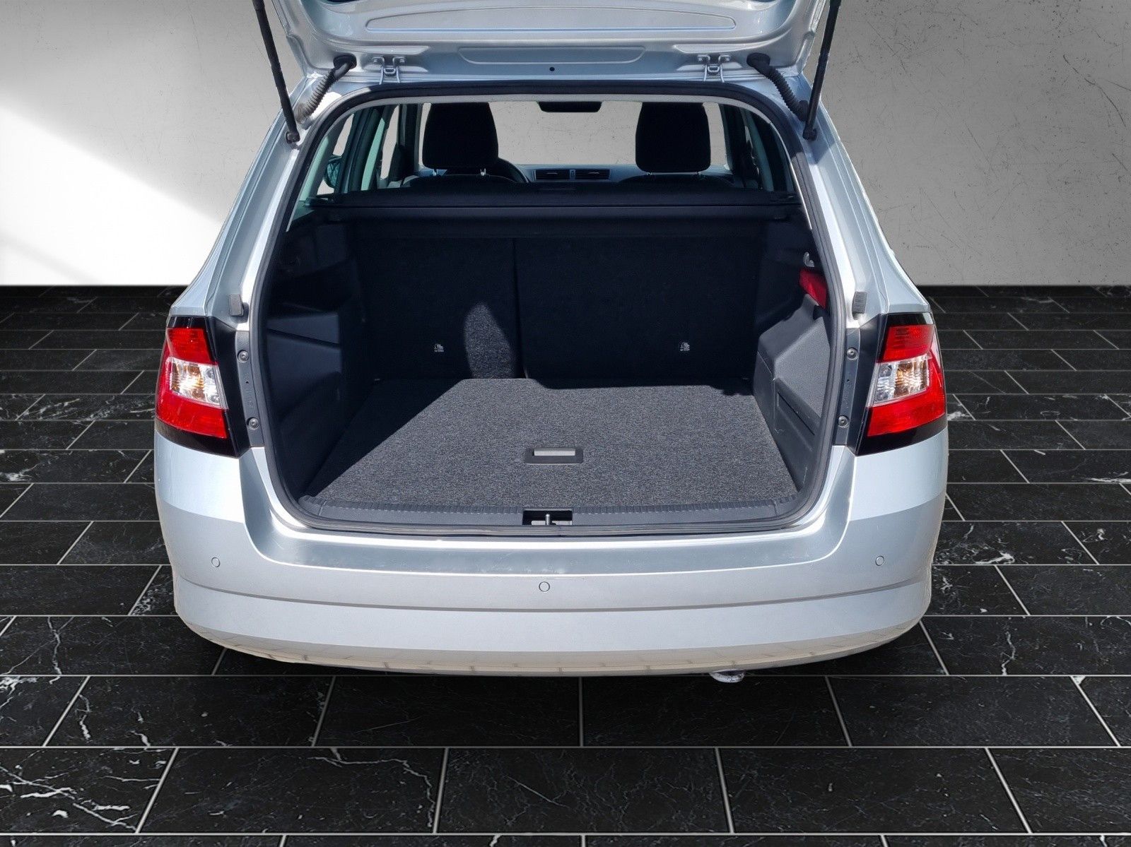 Fahrzeugabbildung SKODA Fabia Combi Style 1,0 TSI DSG GRA PDC