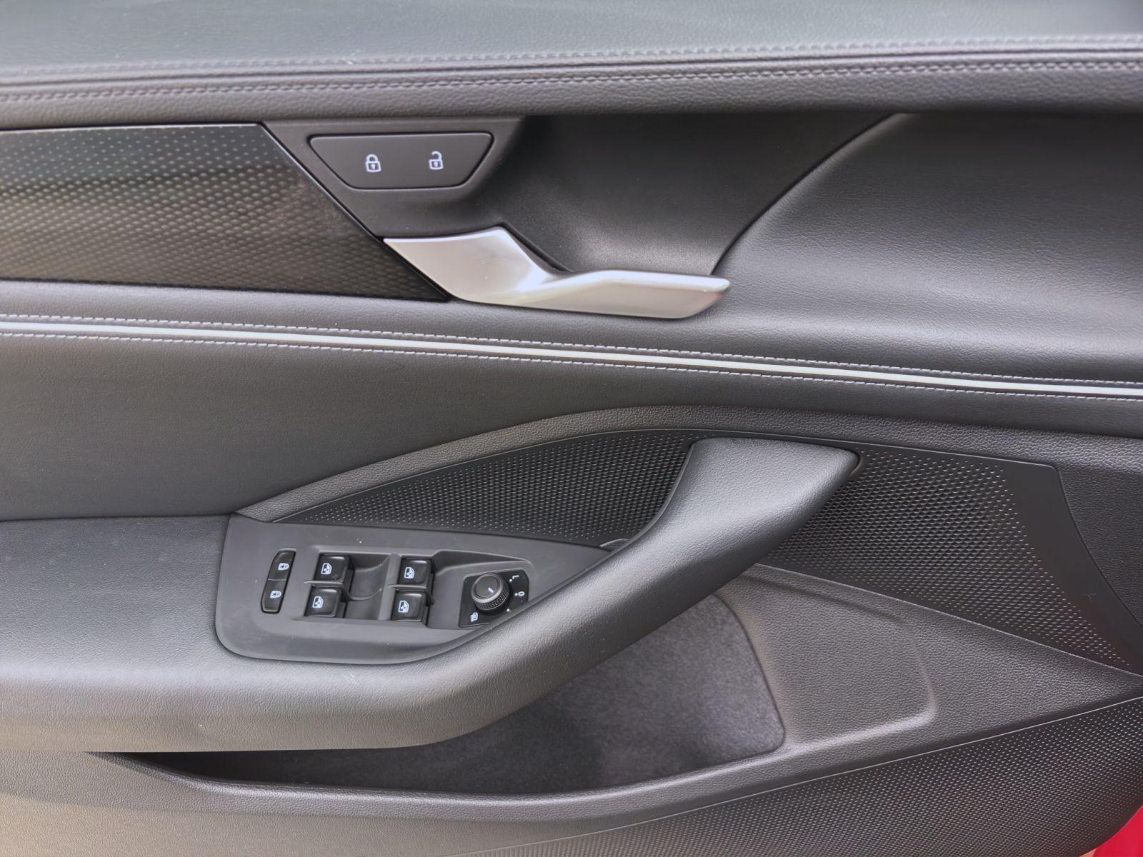 Volkswagen Passat Variant 1.5 eTSI DSG BUSINESS AHK NAVI KA