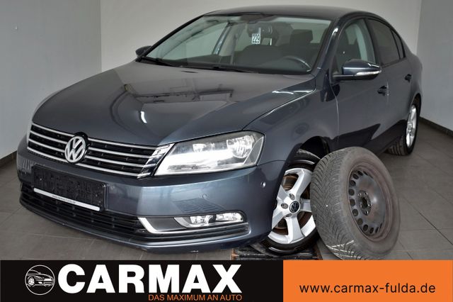 Volkswagen Passat Lim. Trendline Navi,SH,PDC,8fach bereift