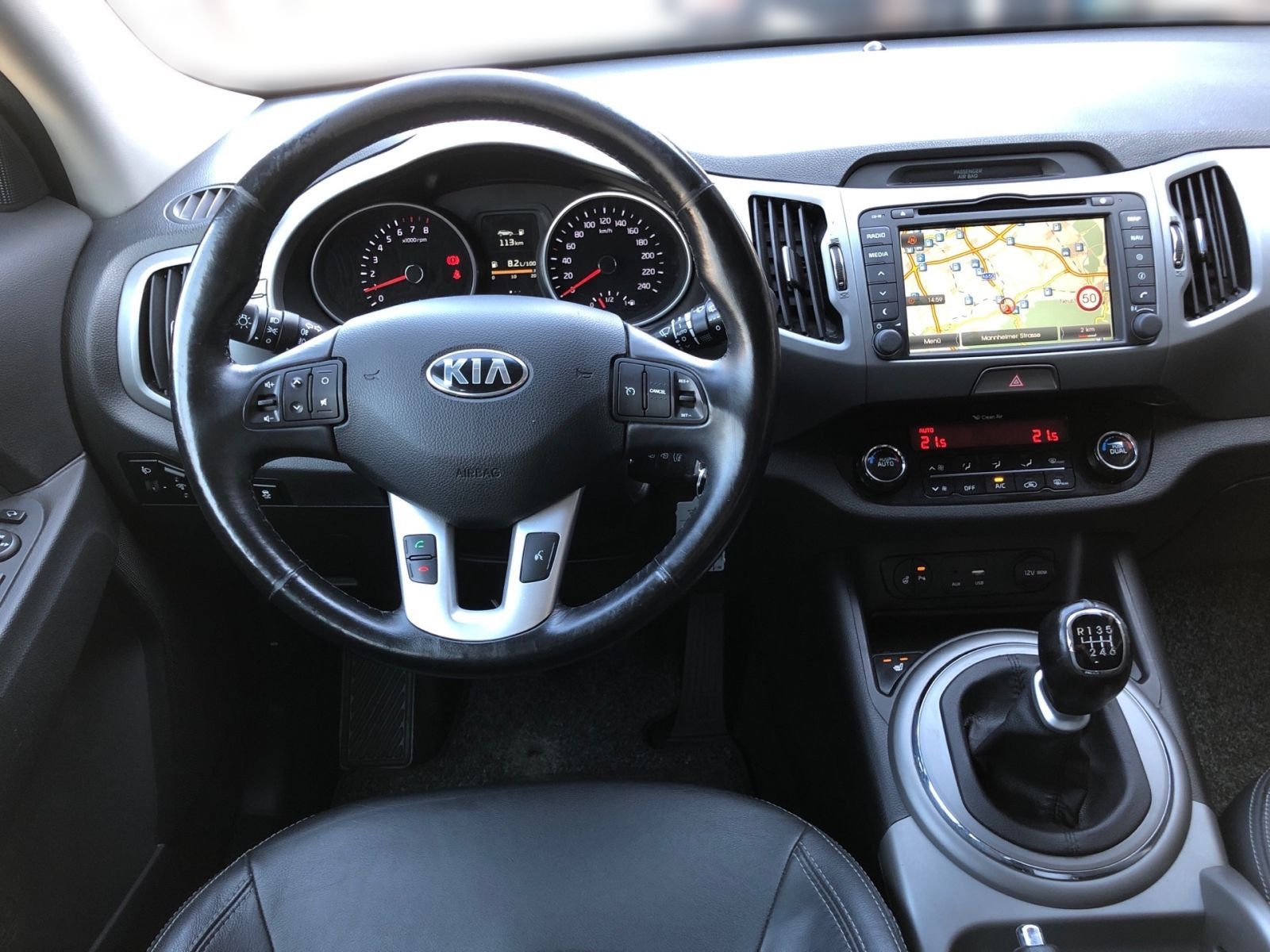 Fahrzeugabbildung Kia Sportage 1.6 GDI Dream Team Navi Leder