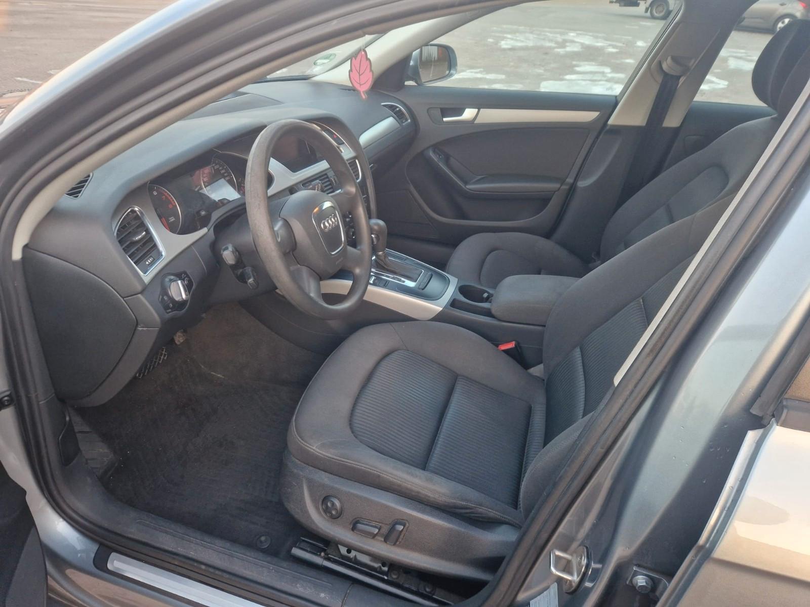 Audi A4 2011 — photo 5