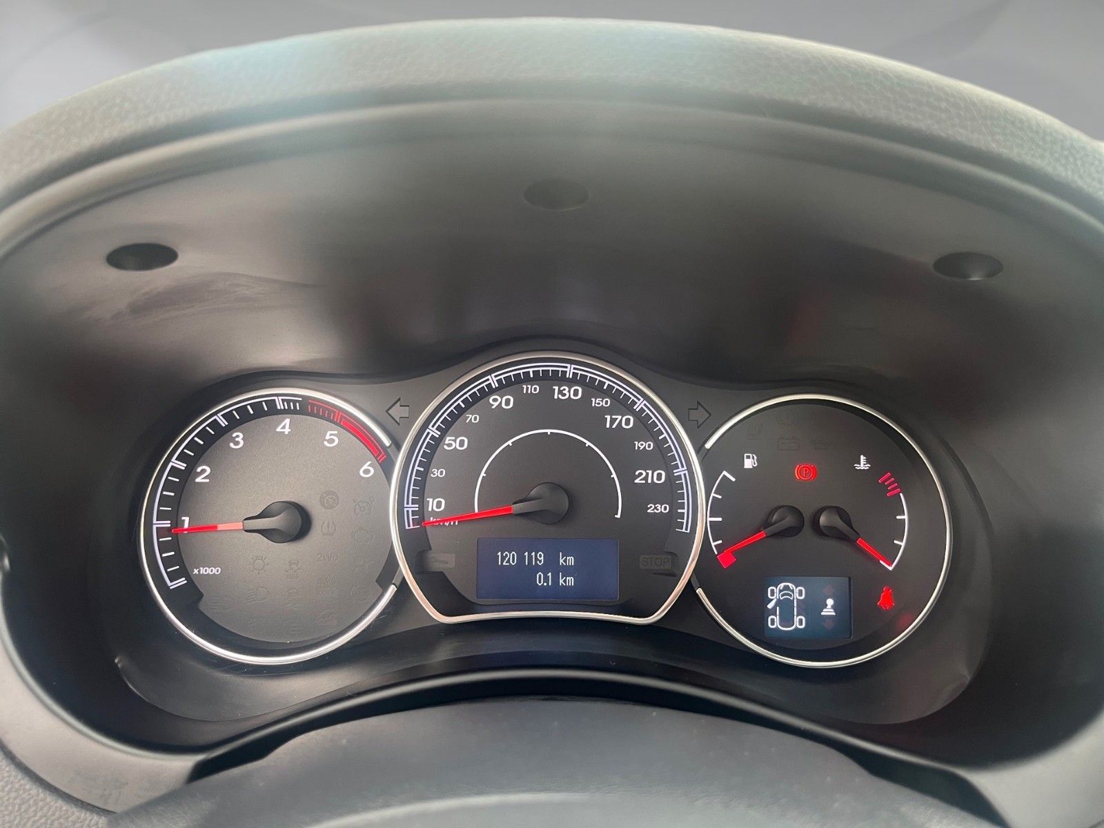 Renault Koleos dCi 175 FAP 4x4 Night and Day – Bild 12