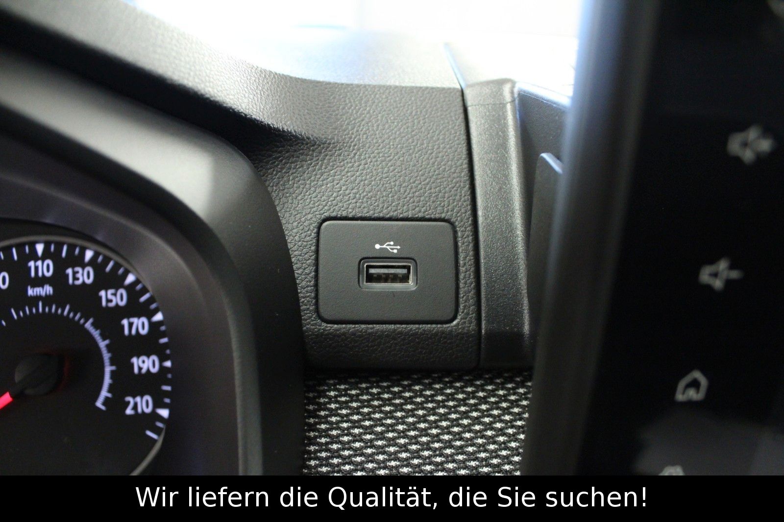 Fahrzeugabbildung Dacia Sandero TCe 90 Expression*Winterpaket*