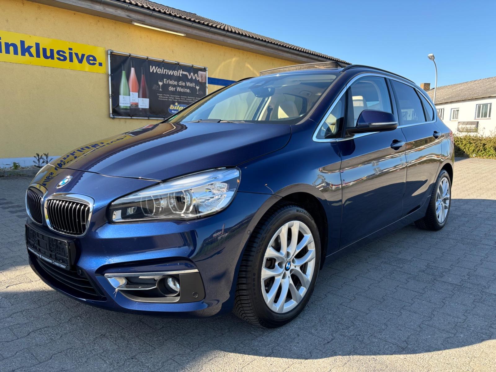 BMW 220d Active Tourer * PDC * LED * PANO *
