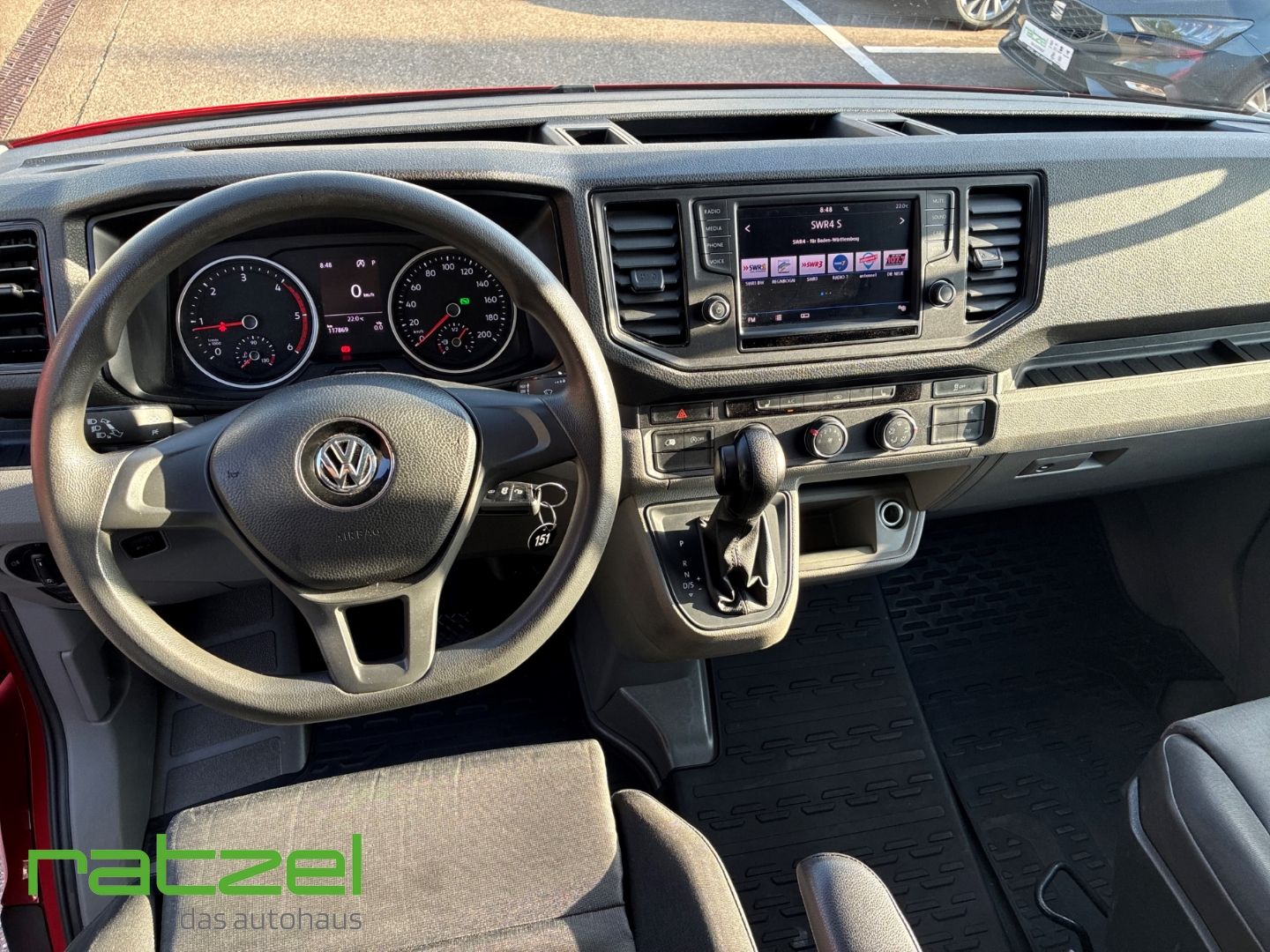 Fahrzeugabbildung Volkswagen Crafter mittellang Hochdach FWD 35 Kasten 2.0 SH