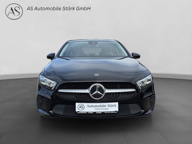 Fahrzeugabbildung Mercedes-Benz A 180 Style LED+Kamera+CarPlay+Navi+Spur