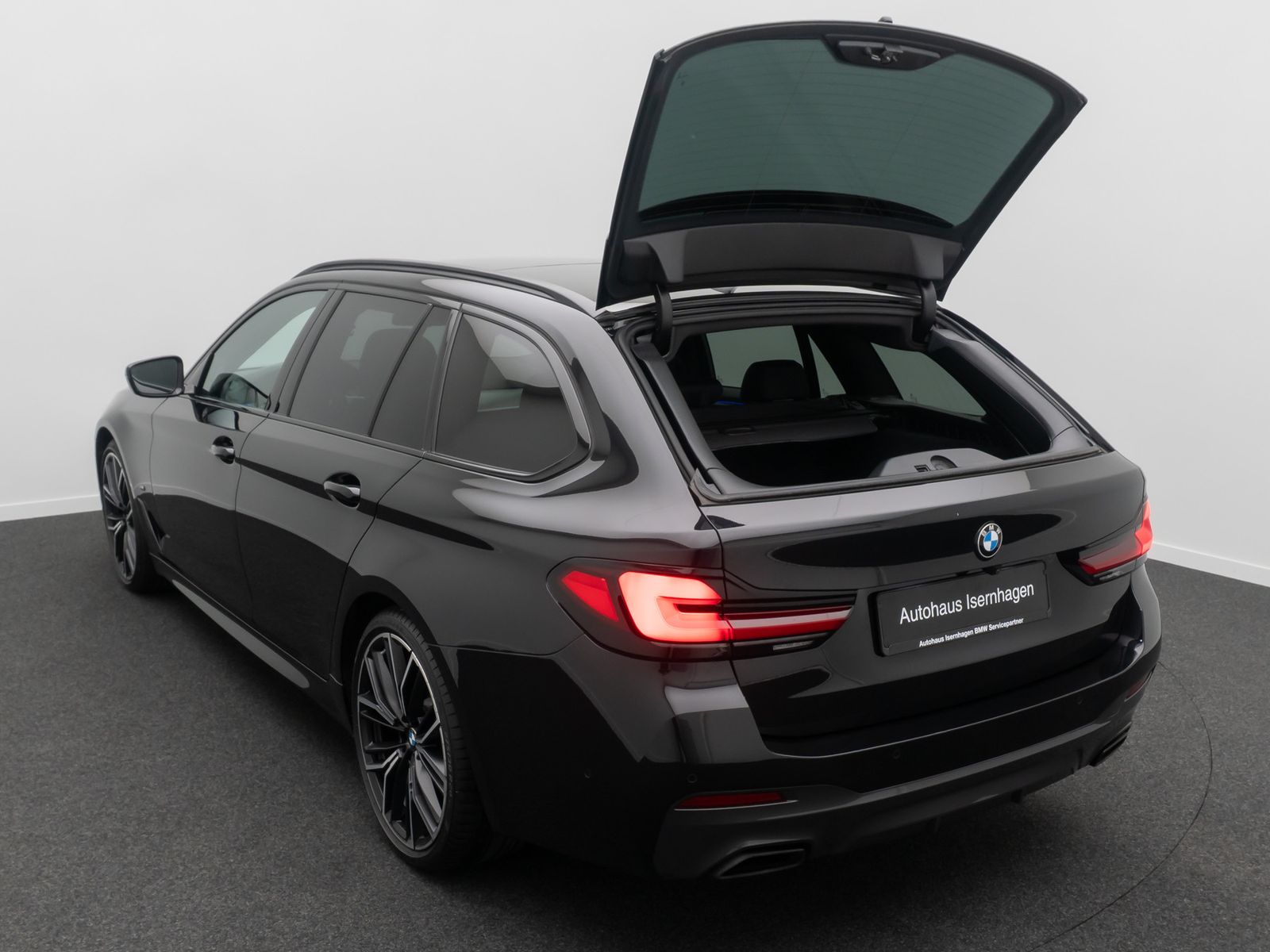 Fahrzeugabbildung BMW 540d xD M Sport Panoram Laser Kamera HUD DAB H/K
