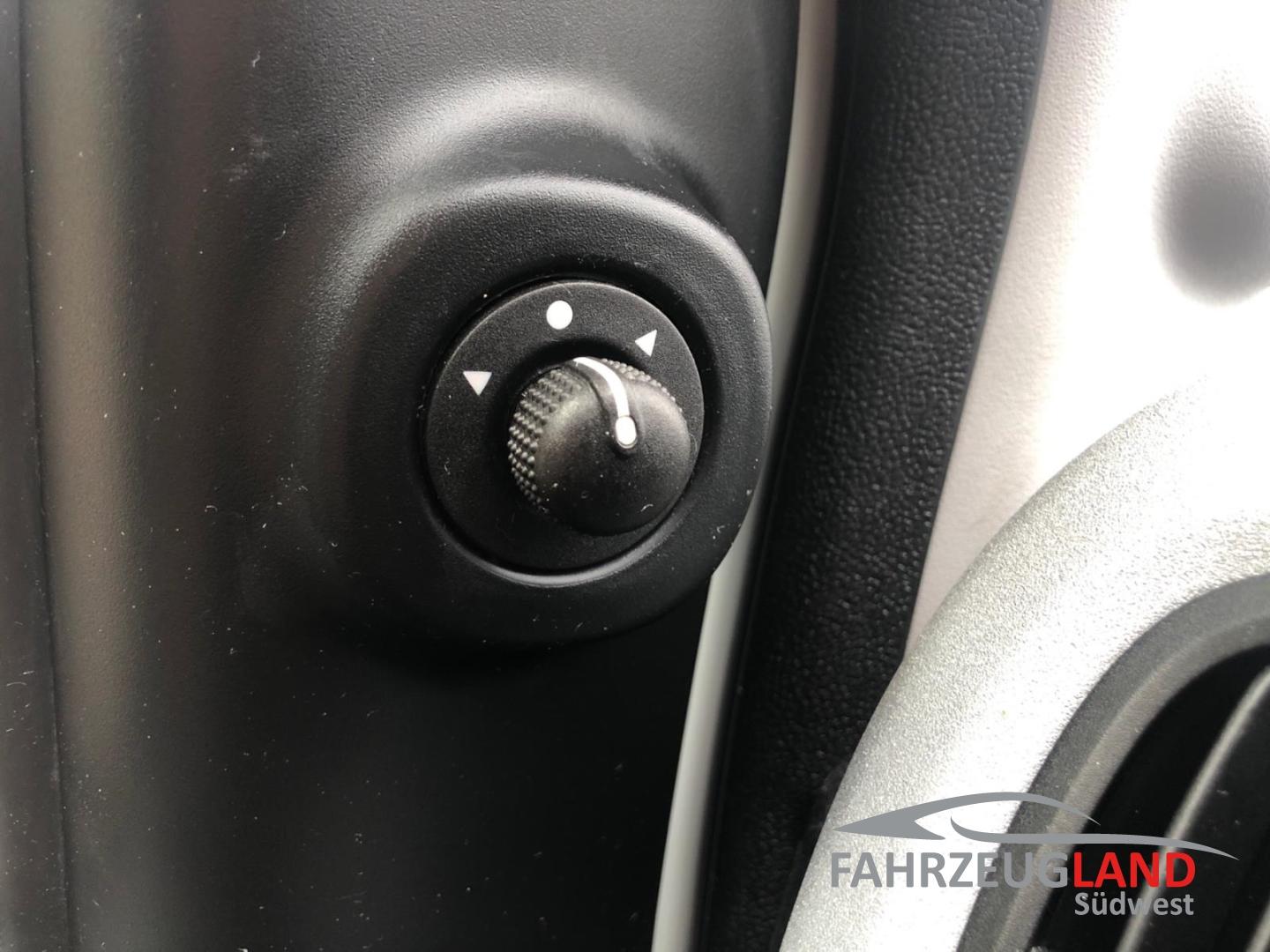 Fiat Panda City Cross Klimaautomatik Einparkhilfe hin