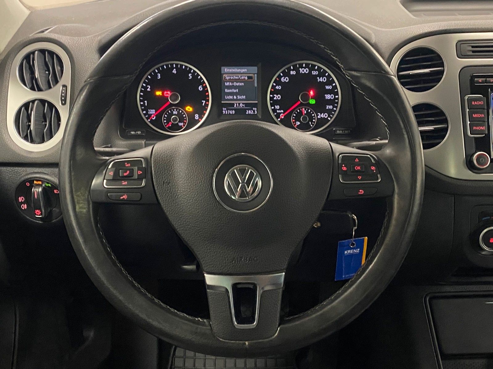 Fahrzeugabbildung Volkswagen Tiguan 2.0 TSI DSG 4MOTION LIFE+1.HAND+Bi-XENON+