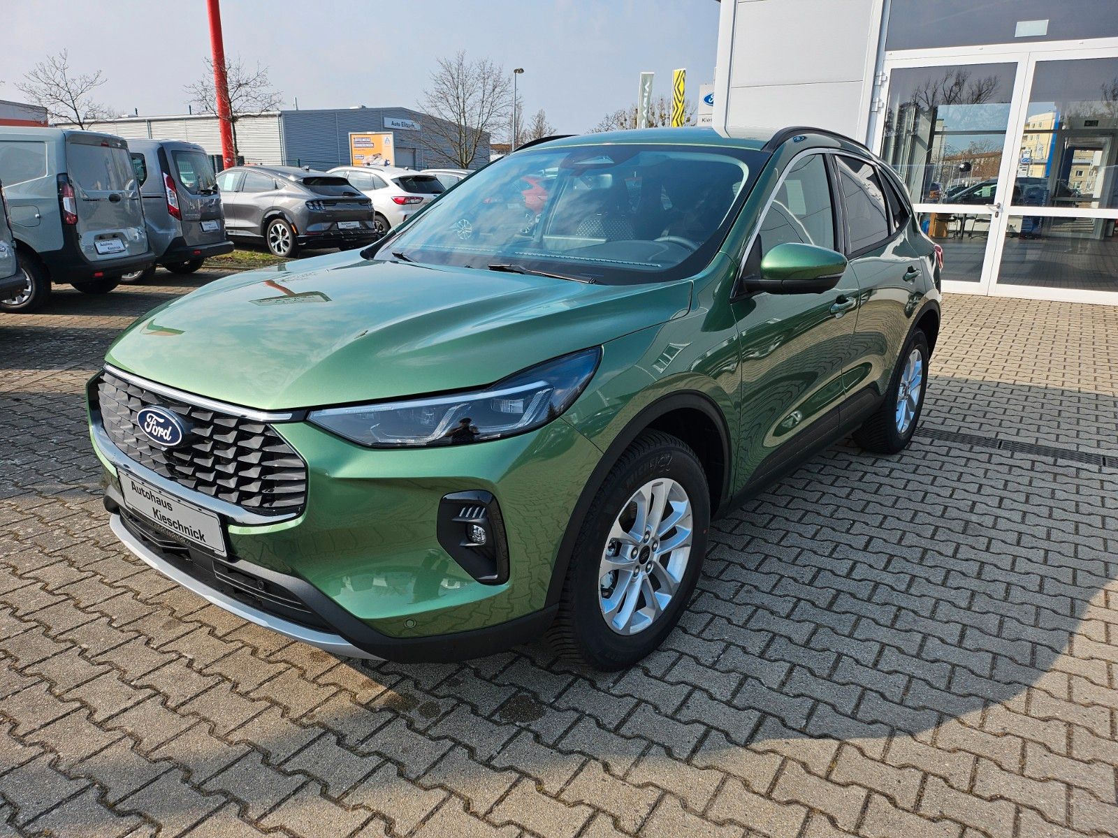 Fahrzeugabbildung Ford Kuga Hybrid Titanium