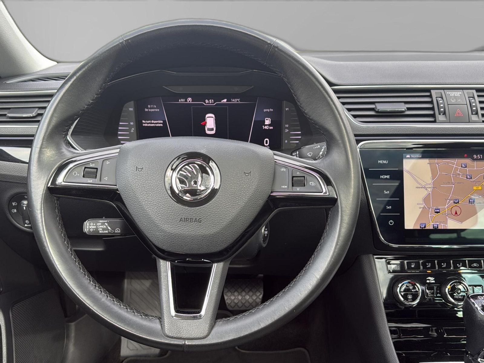 Fahrzeugabbildung SKODA Superb Combi L&K 4x4/ unfallfrei