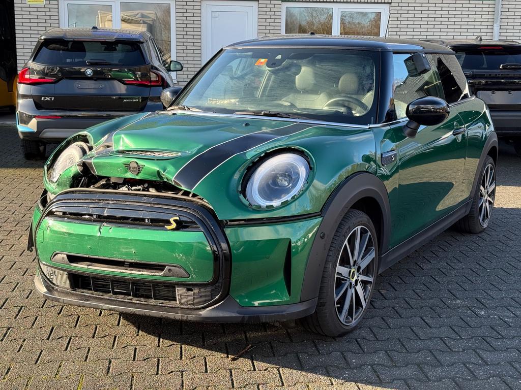 MINI COOPER SE Classic TrimPANOHUDNAVIACC 2021