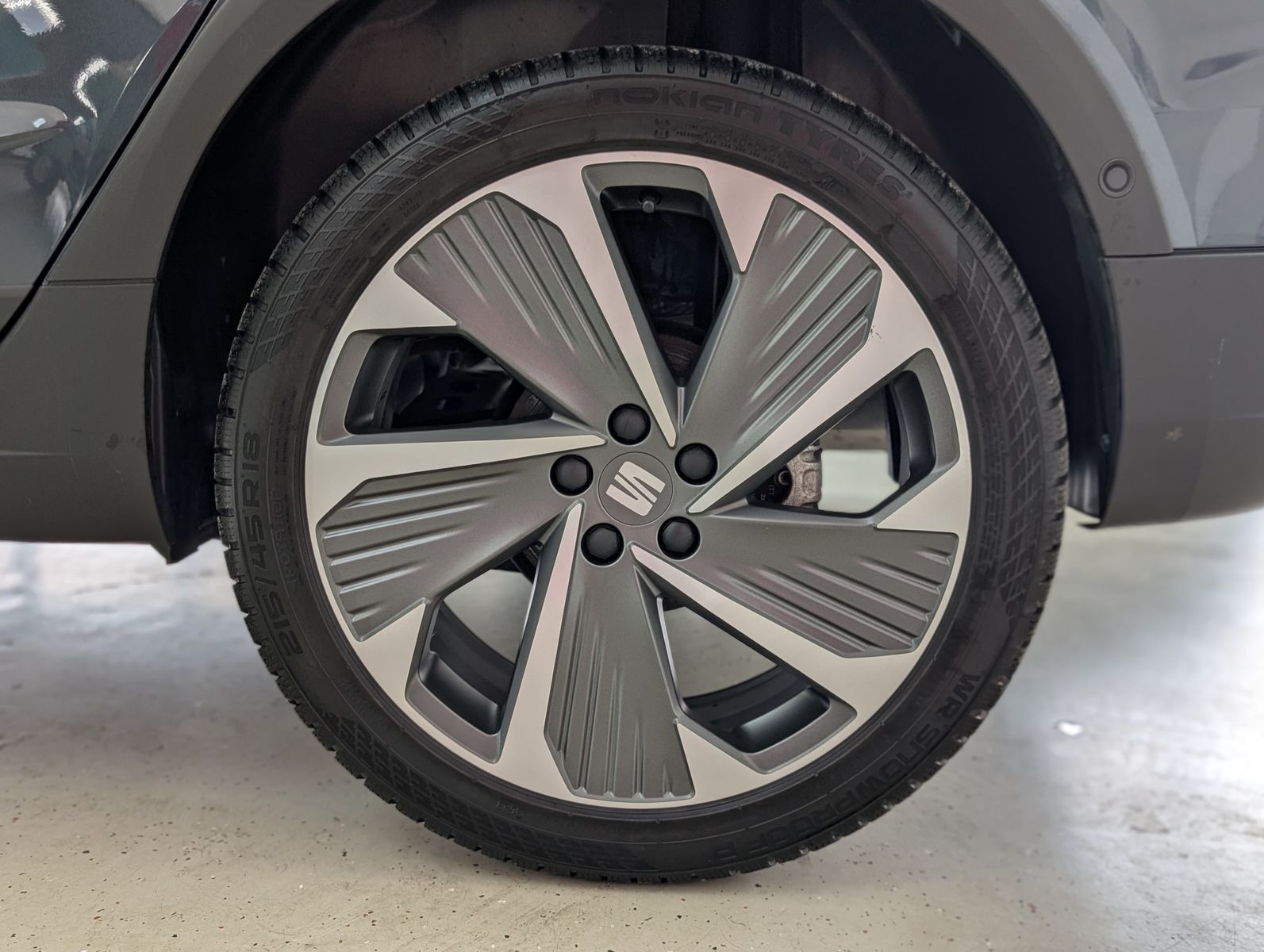 Fahrzeugabbildung SEAT Arona 1.5 TSI FR DSG ACC LED AHK KAM DINAMICA 18