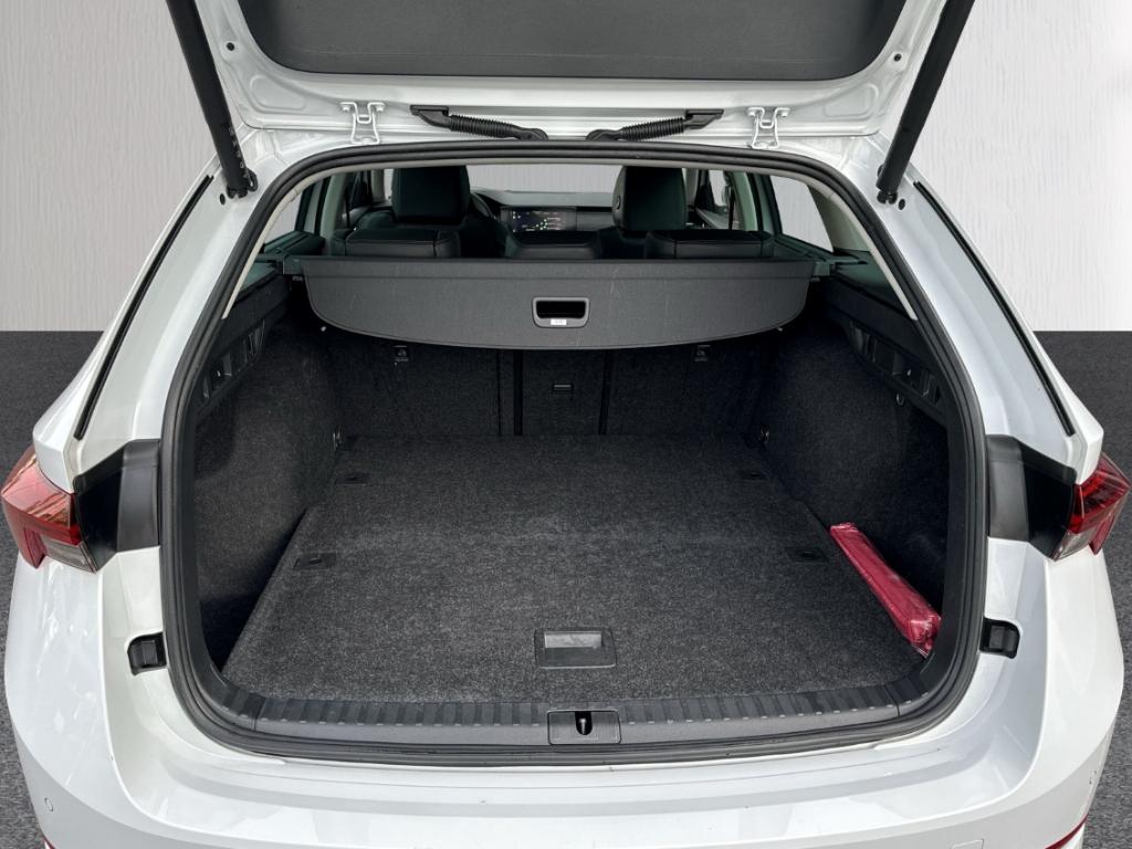 Skoda Octavia Combi TDI DSG Style DynLED Navi ACC HuD, миниатюра 13