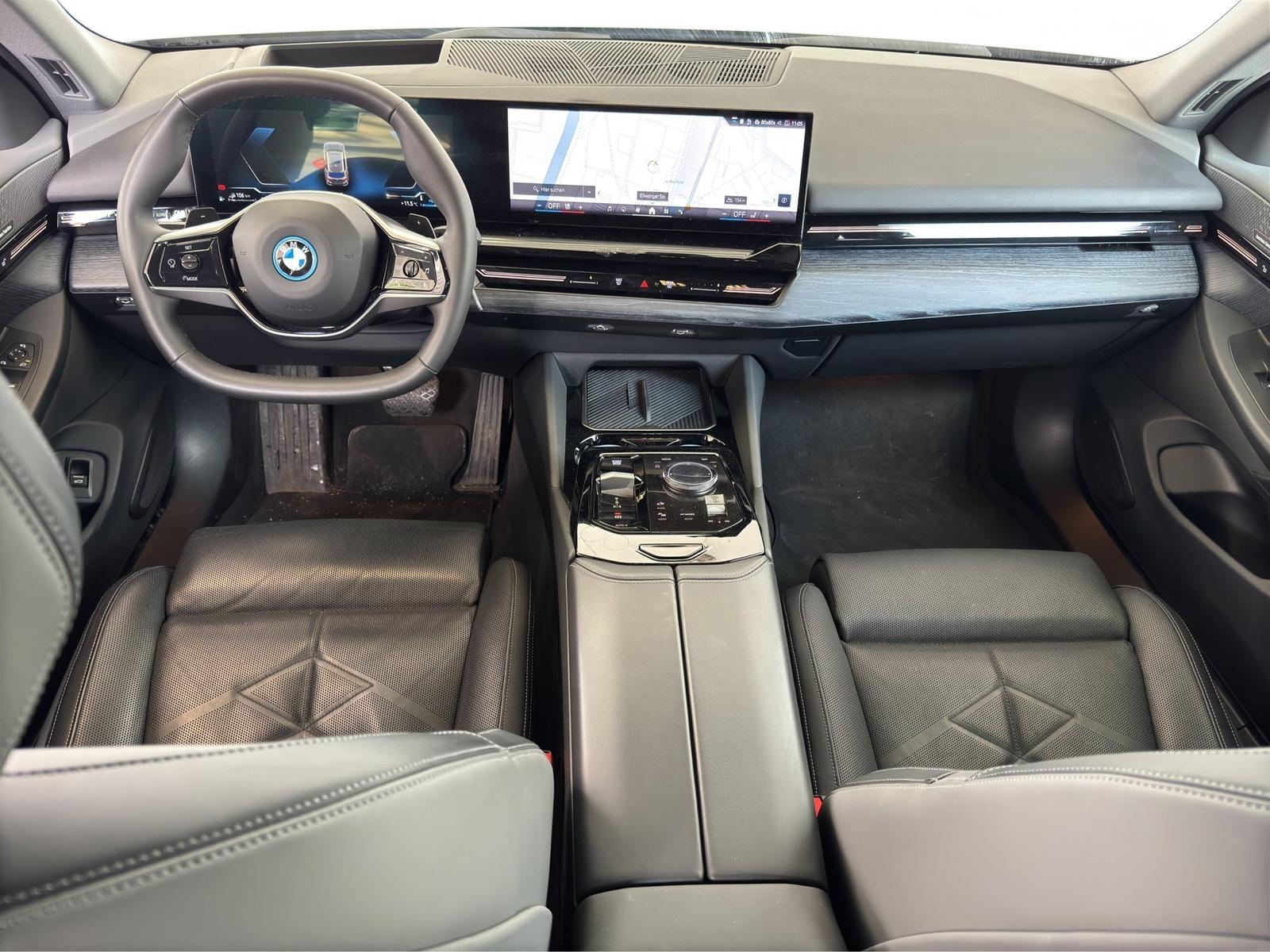 BMW 530e xDrive Tour. Navi.LED.AHK.SHZvo+hi.KomfZg