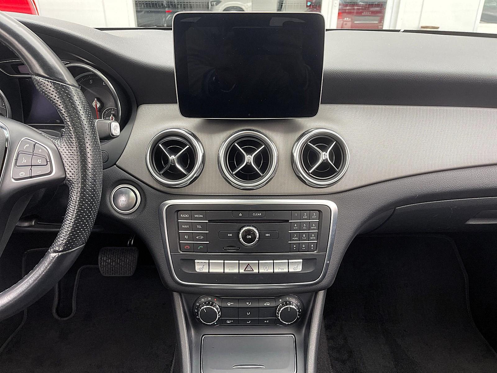 Mercedes-Benz GLA 7G-DCT Urban LED NAVI PANO SHZ PDC, миниатюра 17