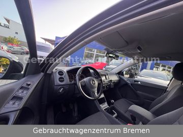 Volkswagen Tiguan - 11