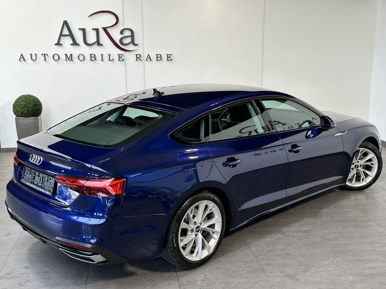 Fahrzeugabbildung Audi A5 SpB 40 TDI Black NAV+LED+AHK+VCOCKPIT+B&O+1HD