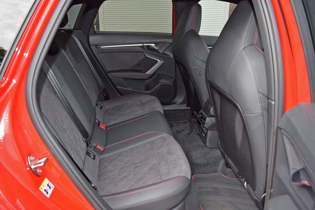Audi A3 Sportback 40 TFSIe S-line AHK Navi RüKam foto 6