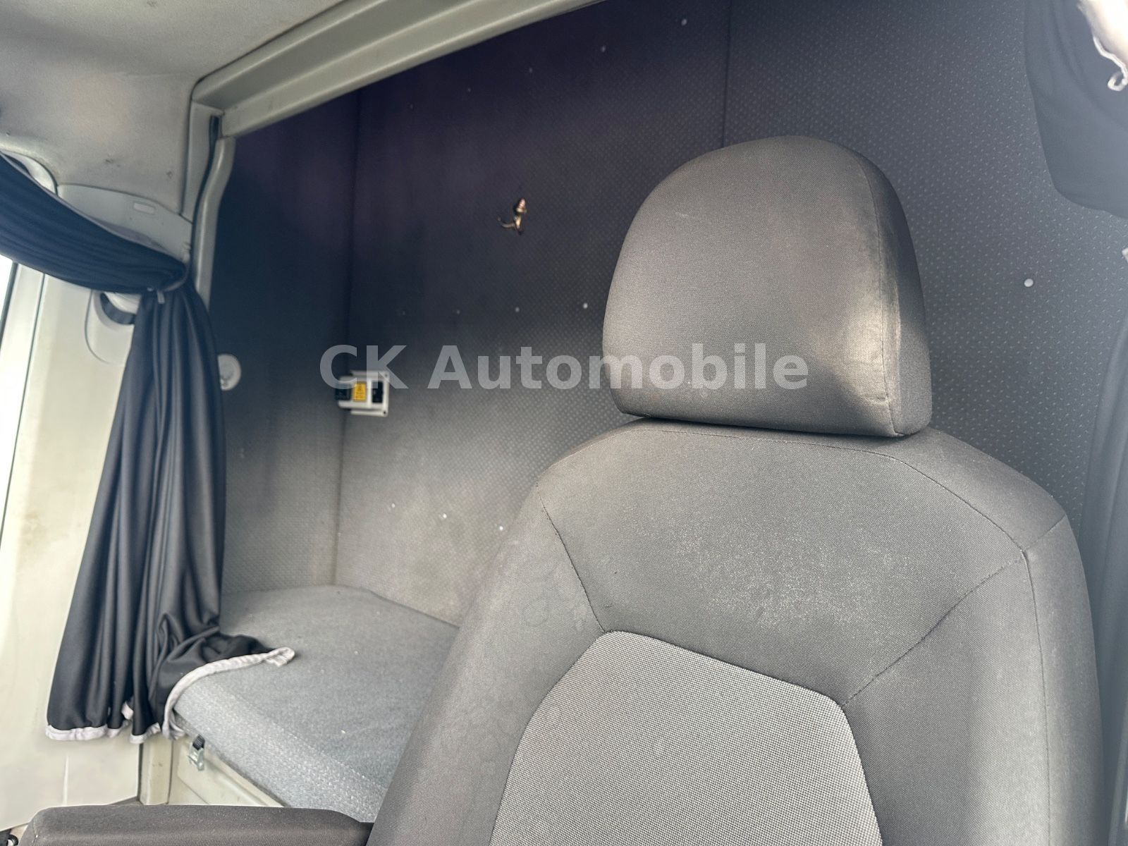 Fahrzeugabbildung Volkswagen Crafter Pritsche/Plane 35 lang FWD/Motorschaden