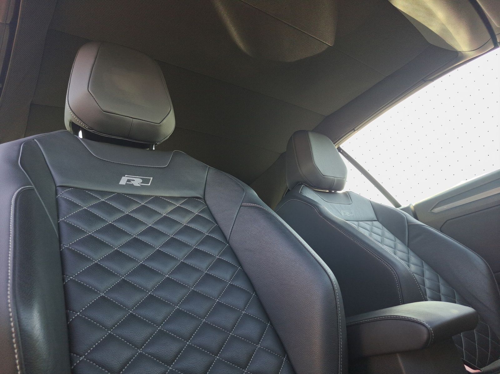 Volkswagen T-Roc - Bild 10