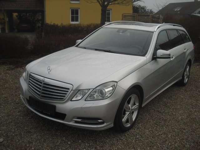 Mercedes-Benz E 220 **STANDHEIZUNG**
