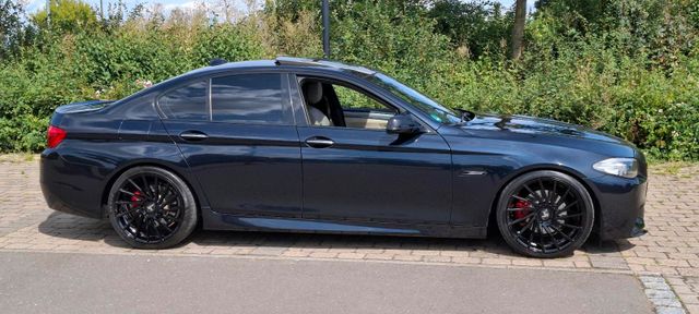 BMW F10 520d Carbonschwarz Top Zustand Bli...