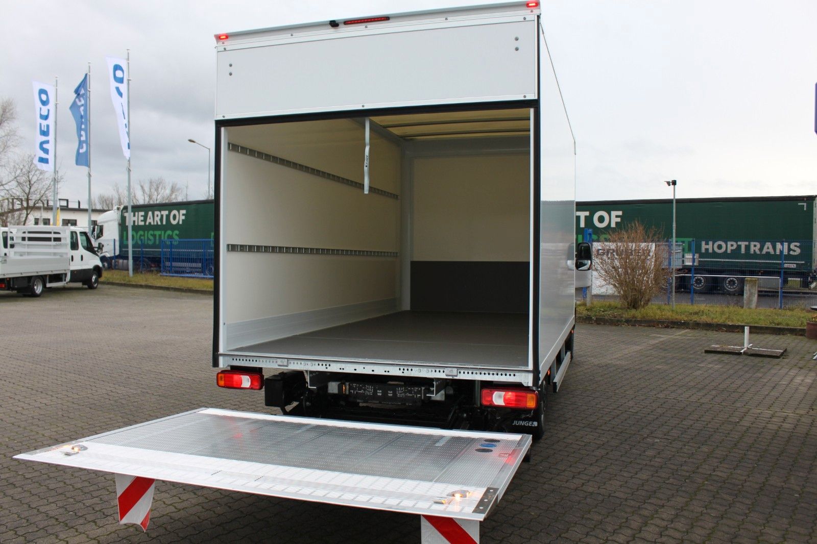 Fahrzeugabbildung Iveco Daily 38S14E E-Daily