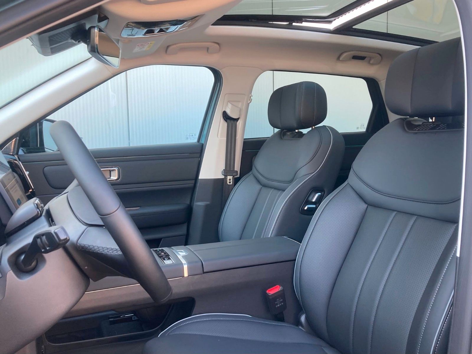 Fahrzeugabbildung JAECOO 7 1.5 TGDI PHEV 255 kW Exclusive/Sofort