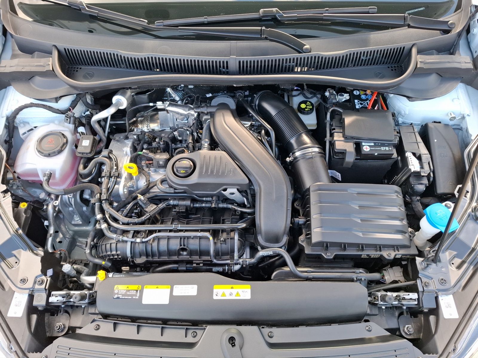 Fahrzeugabbildung Volkswagen Taigo TSI Goal DSG Matrix Navi AID ACC RFK SH LM