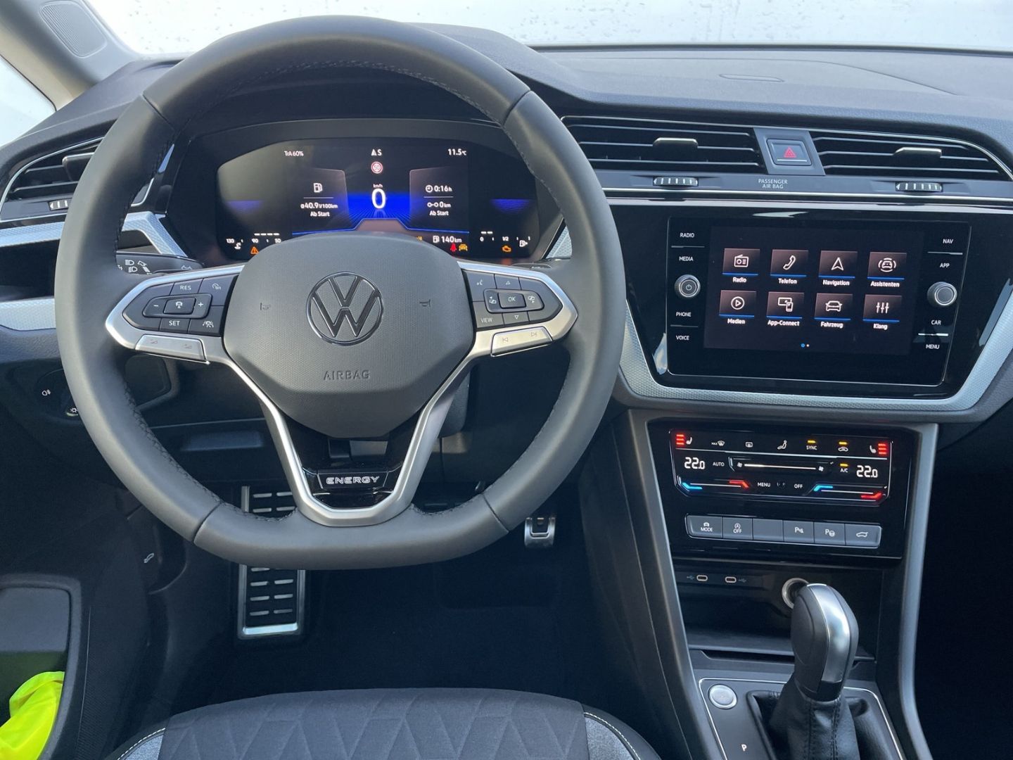 Touran ENERGY 1.5TSI DSG AHK/Kamera/ACC/Navi/LED