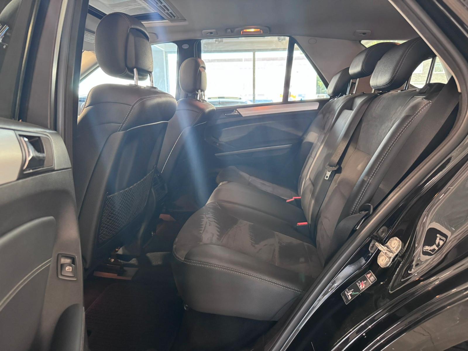Mercedes-Benz ML 300 CDI BE Sportpaket *Automatik*AHK 3,5t *