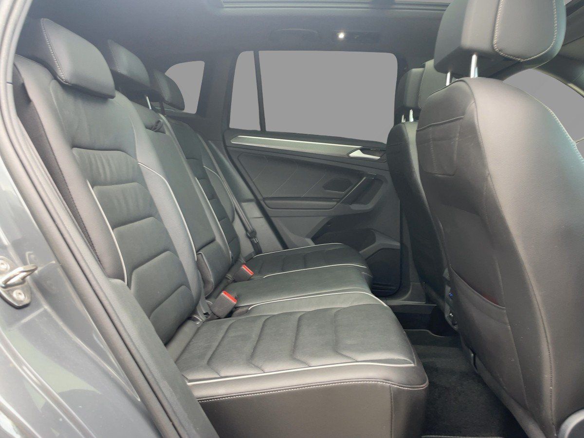 Volkswagen Tiguan R-Line 4M DSG AHK DCC Matrix Leder Pano foto 11