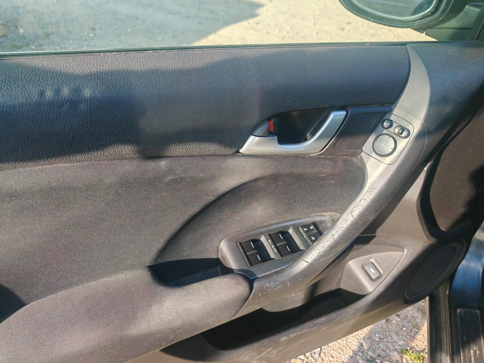 Honda Accord 2012 — photo 14