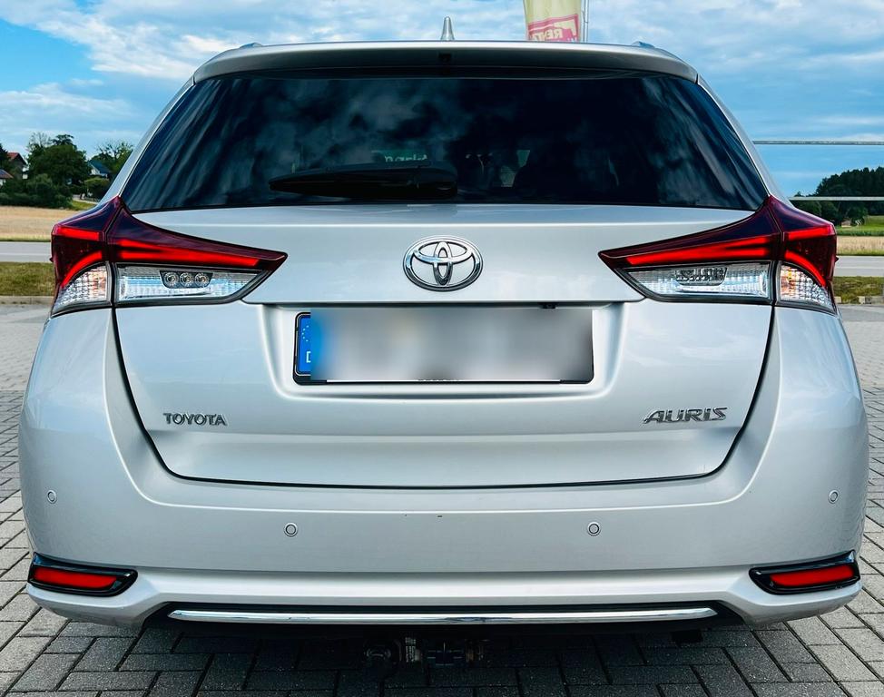 Toyota Auris Touring Sports