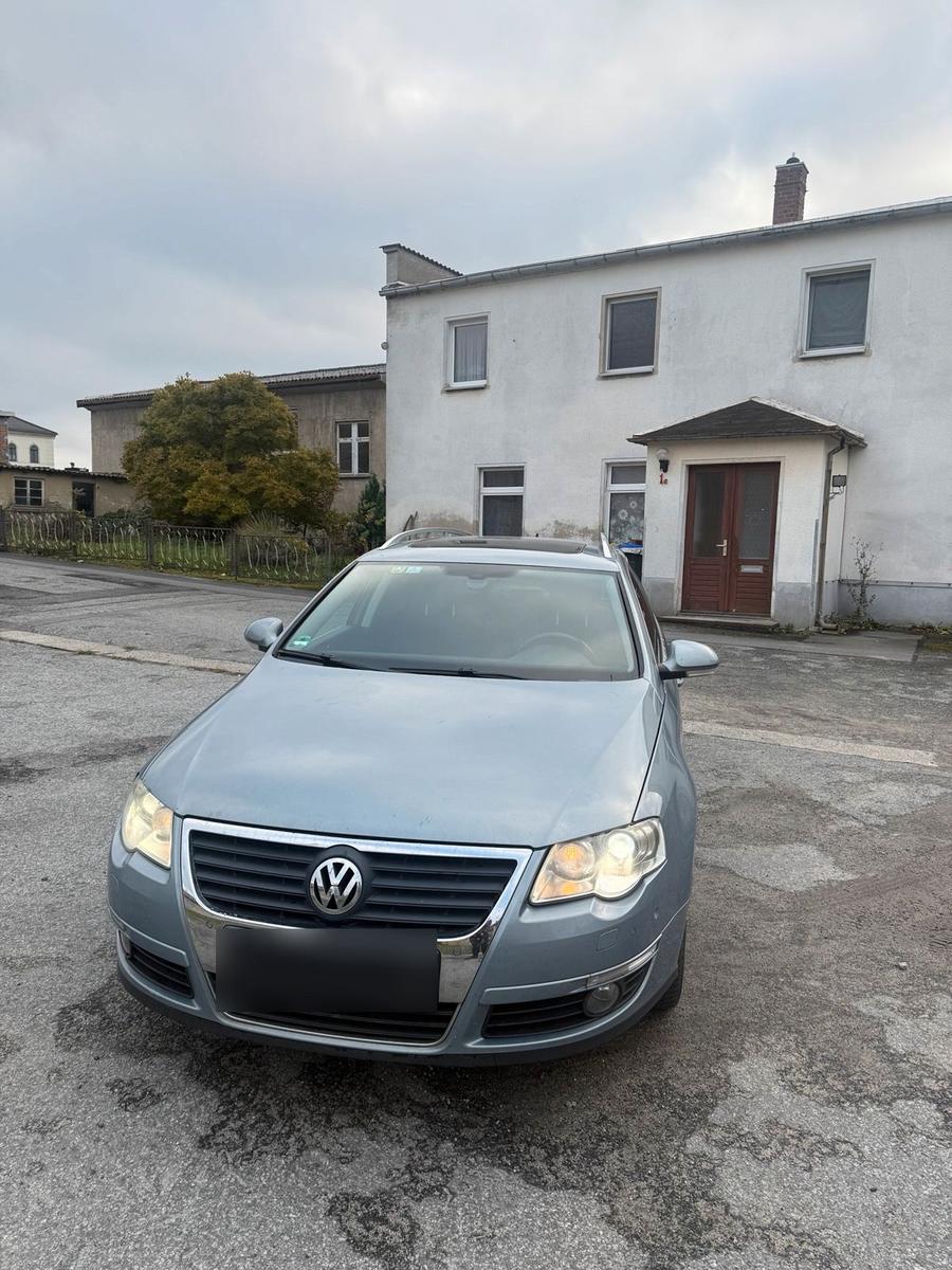 Volkswagen Passat 2008 — вигляд ззаду