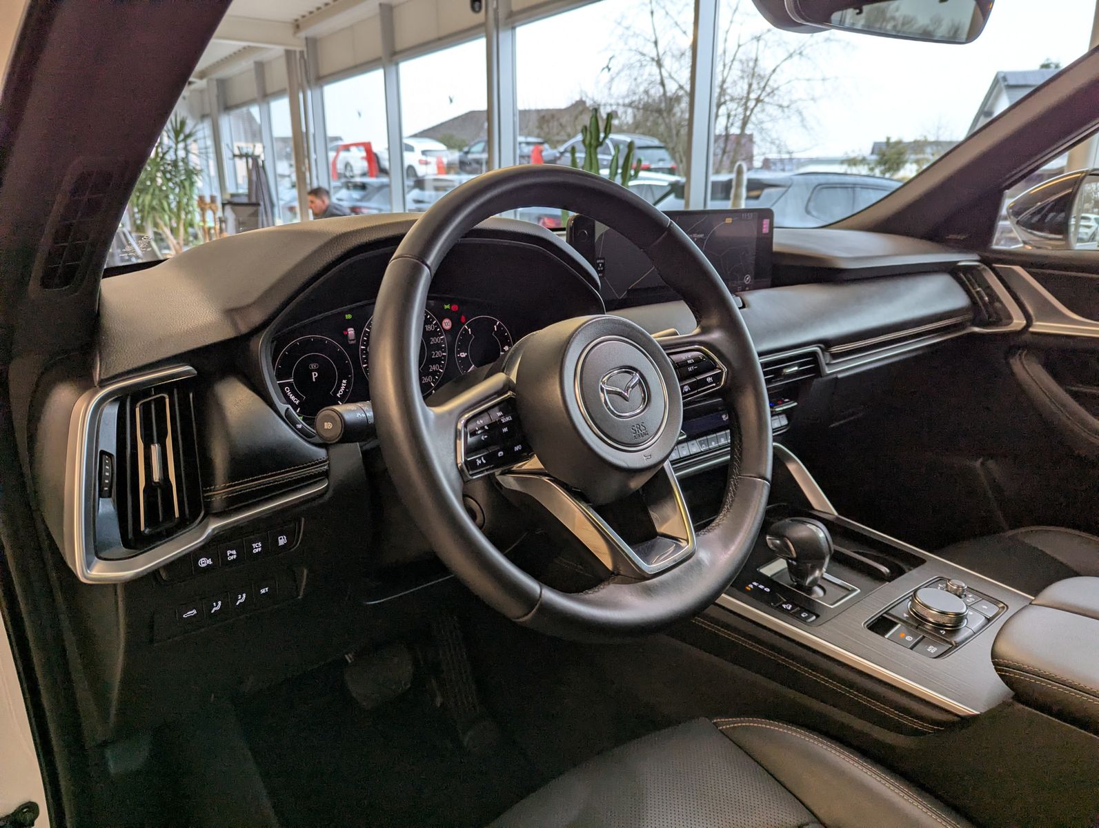 MAZDA CX-80 2.5 SKYACTIV PHEV 327 HOMURA+ 7-Sitze Pano - Image 25