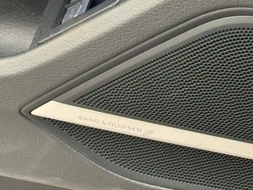 Audi A8 - 11