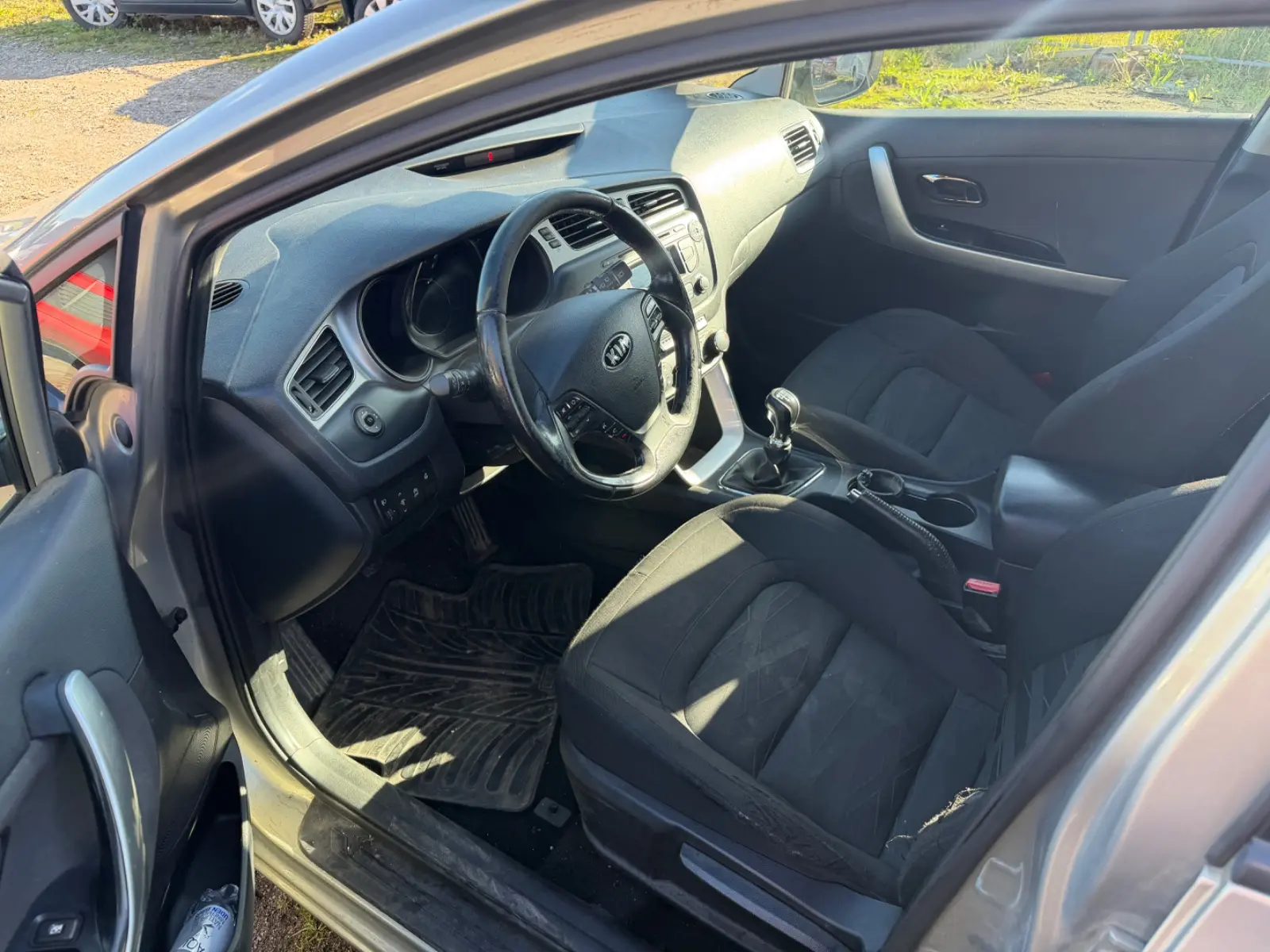 Kia cee'd 2013 — photo 7