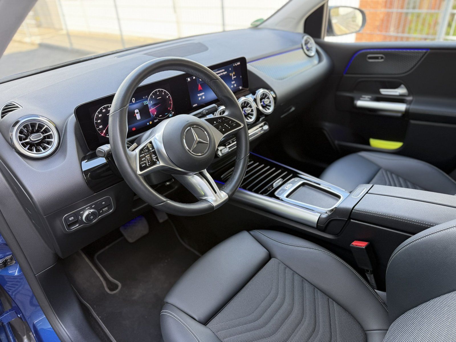Fahrzeugabbildung Mercedes-Benz B 250 Progressive*4MATIC*TOTWINKEL*AHK*KAMERA*