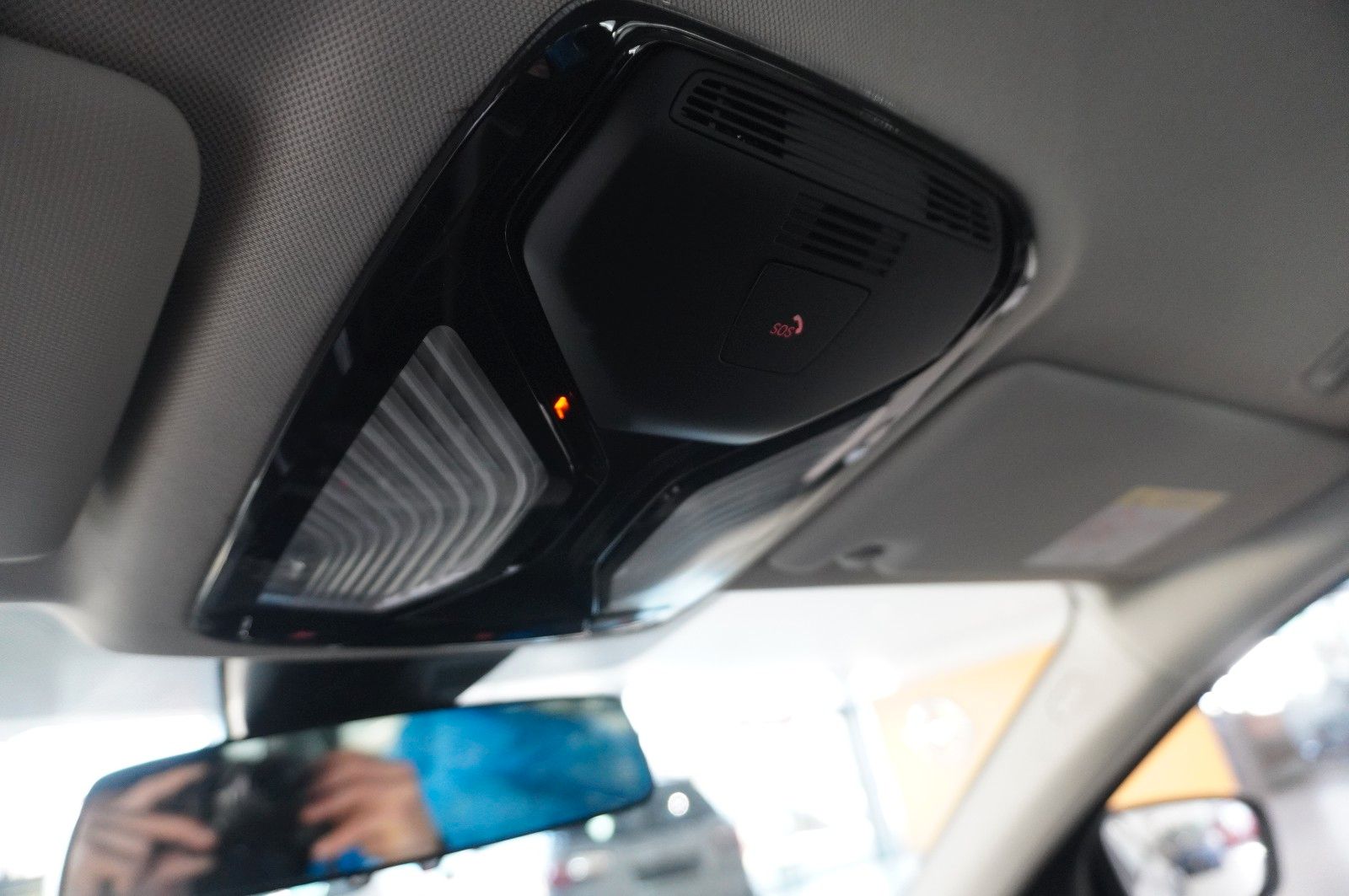 Fahrzeugabbildung BMW 318D TOURING ADVANTAGE NAVI/LED/VIRTUAL/SHZ/DAB+